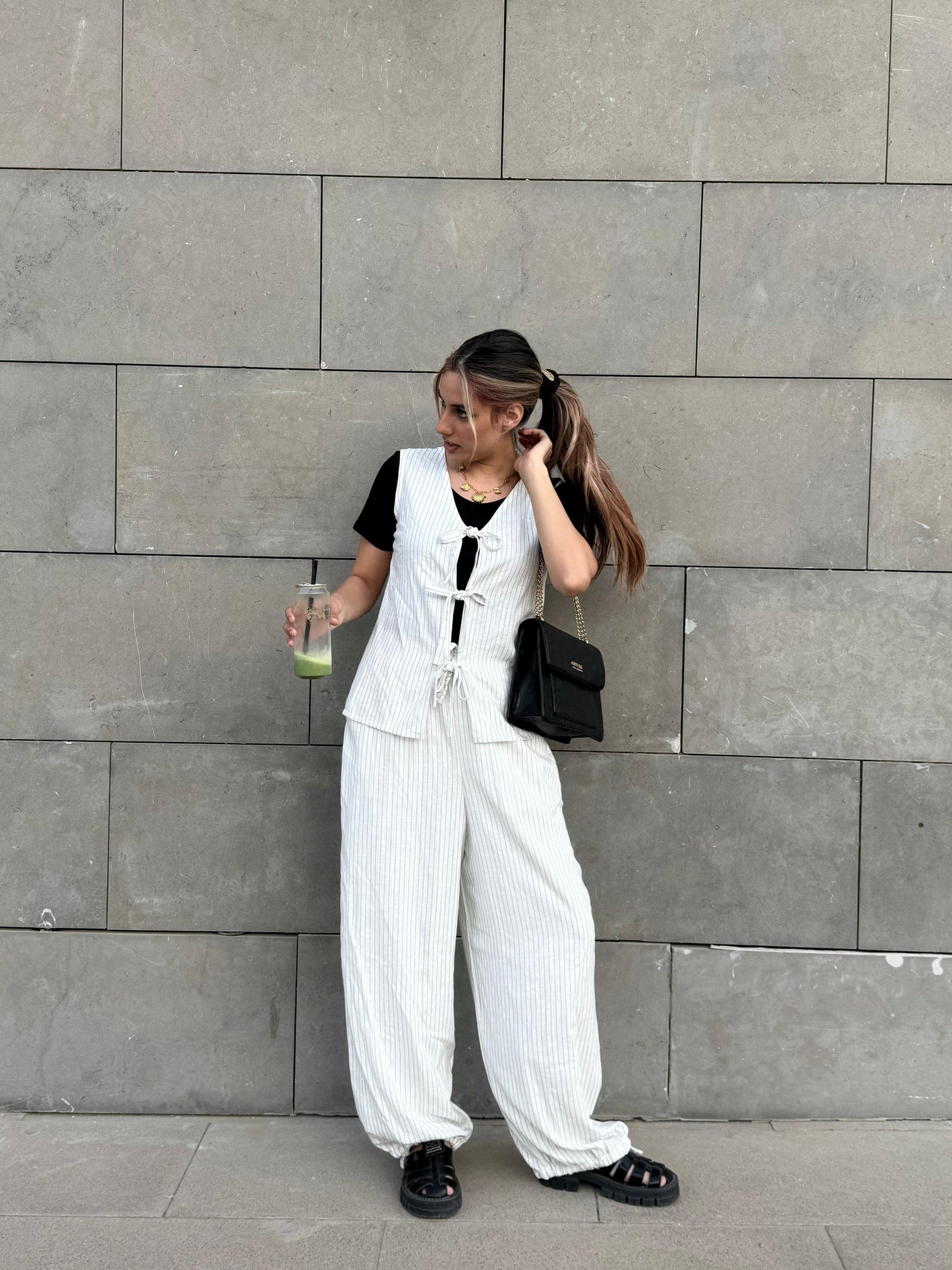 Ribbon Vest Set In White