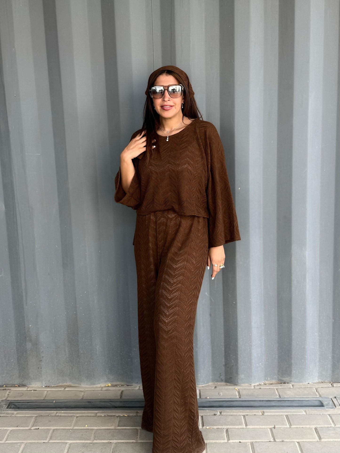 ivory wave set in brown