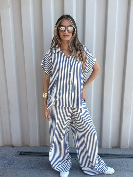 half-sleeves set in blue