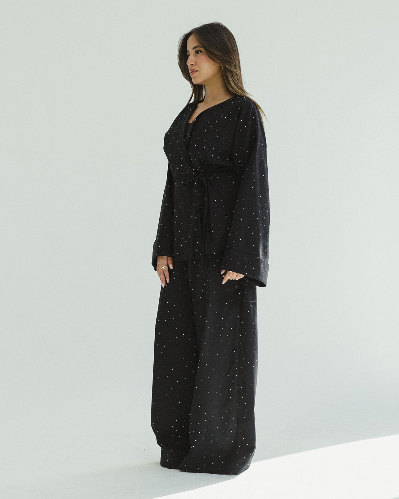 Bling Wrapped Linen Set In Black
