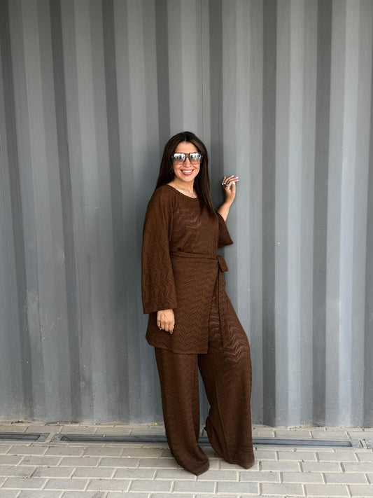 ivory wave set in brown