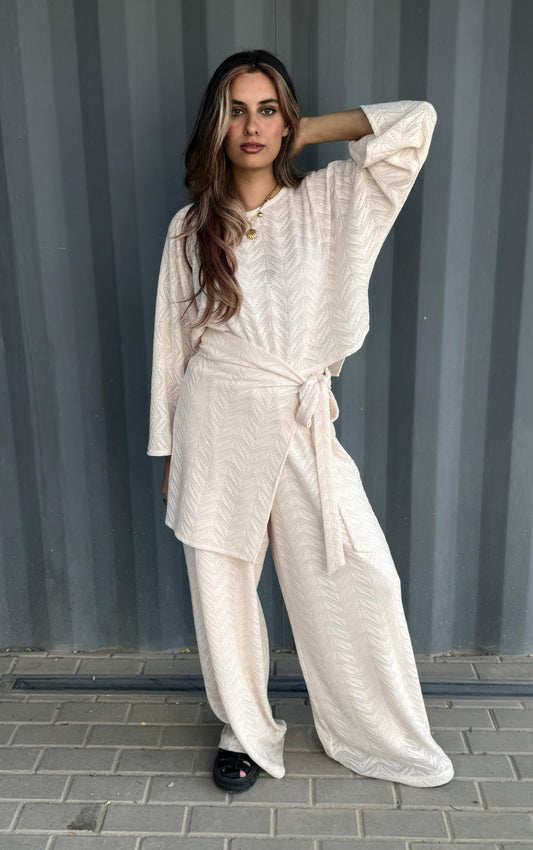 ivory wave set in off-white