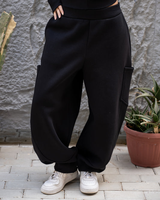 Barrel pants In Black