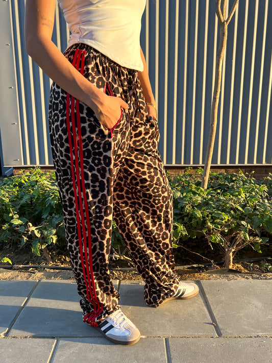 LEOPARD PANTS WITH TOUCH OF RED